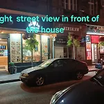 Acacia Downtown Apartment