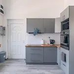 Hero\'S Haven Apartment