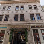 2 Bedroom Central Apt Inside Gozsdu Passage