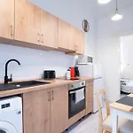 Studio In The Heart Of Party District Ka28