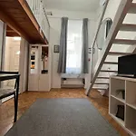Lovely Little Loft Studio In The Heart Of Budapest