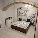 Millionrosesvintage Apartmanhotel Vaci Street