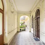Boutique Luxury - Central & Quiet