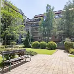Free Parking - Central - Comfy