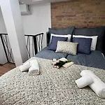 Carina Duplex Apartment- Near Nyugati Metro Line 3