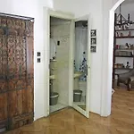 Keleti Hangulatu Apartman A Varnegyedben