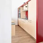Cityscape Budget Apartments Riverside