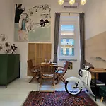 Charming Suite & The Hidden Gem On Akacfa Str