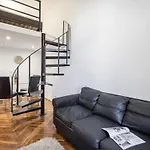 Robinia Downtown Apartment