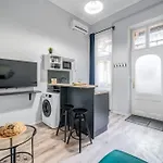 Synagogue 1 Bedroom Apartment S161