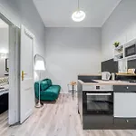 Synagogue 1 Bedroom Apartment S161