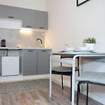 Barbaras Modern Apartment