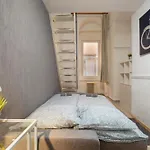4 Room 2 Bathroom Super Central Large Home With Ac