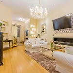 Principe Luxury Suite Next To Parliament