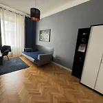 Tarsashazi Lakas Budapesten Koezel Mindenhez