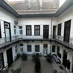 Goldcentral Apartment