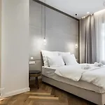Budapest Eye- Boutique Suites, By Bqa