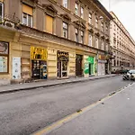 A27 Bp Modern Boutique Apartments, Best Location By Bqa