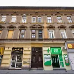 A27 Bp Modern Boutique Apartments, Best Location By Bqa