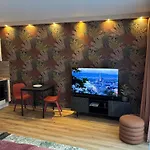 Broadway Residence