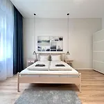 Center Bohemian Design Home With 6Ppl Ac Wifi