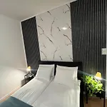 Rozsa Street Boutique Residence