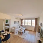 Lejlighed i 13. Újlipótváros - Angyalföld - Margitsziget på 68 m². Soveværelser: 2. Private badevær