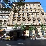 Mariann\'S Modern Apartment In The City Center