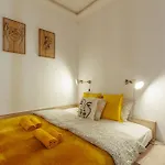 Rise & Shine Apartment