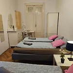 Lovely Riverside Rooms