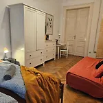 Lovely Riverside Rooms