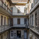 Hegedu 5 Apartment