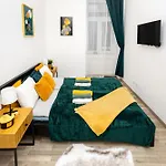 Golden Sun Apartment At Buda Castle