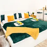Golden Sun Apartment At Buda Castle
