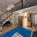 Blue Apple Apartment