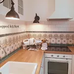 Green Hill Apartment
