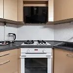 Beautiful Three Bedrooms Apartment With Free Parking Close To The Danube Coast