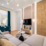 D30 Premium Suite