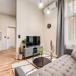 Time Out Suite - R30