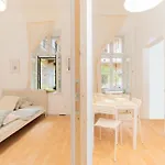 Cozy Apartment In The City Center, Pushkin Street