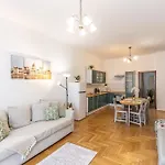 Riverside Balcony Apartment With View To Danube