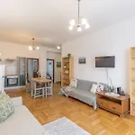 Riverside Balcony Apartment With View To Danube