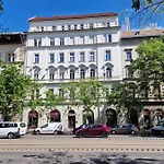 Jozsef Apartment