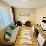 Munkasszallo Budapest