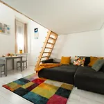Bakats Square Premium Apartment With Ac