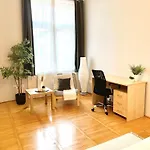 Free Parking + 4Bdr + 3Baths! + 5* Location