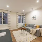 Deluxe & Grand Z15 Residence In A Prime Location