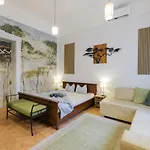 Acacia Hostel