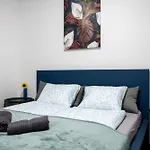 Waterfront City Azure Loft With Free Parking
