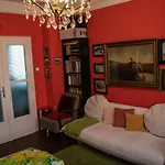 Lonyay Street Apartment